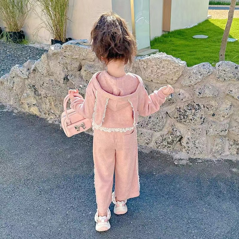Dziewczęcy zestaw na wiosnę i  – Running Gear Kids recenzja i cena